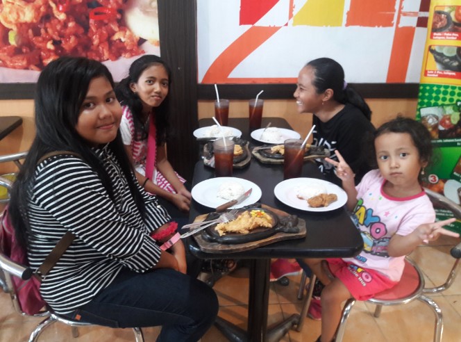 Taste Cilacap's Flavors at LEGO SARI Warung